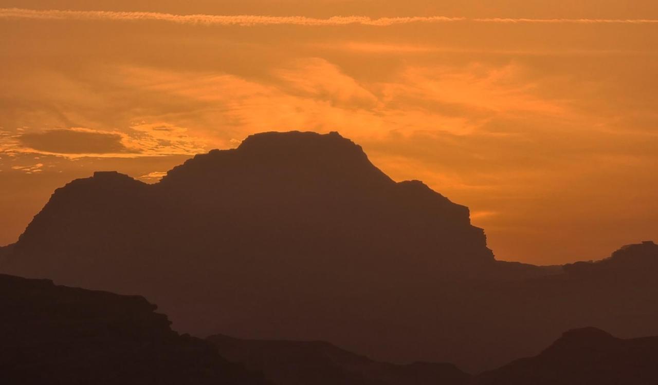 Wadi Rum Hugo Camp Εξωτερικό φωτογραφία